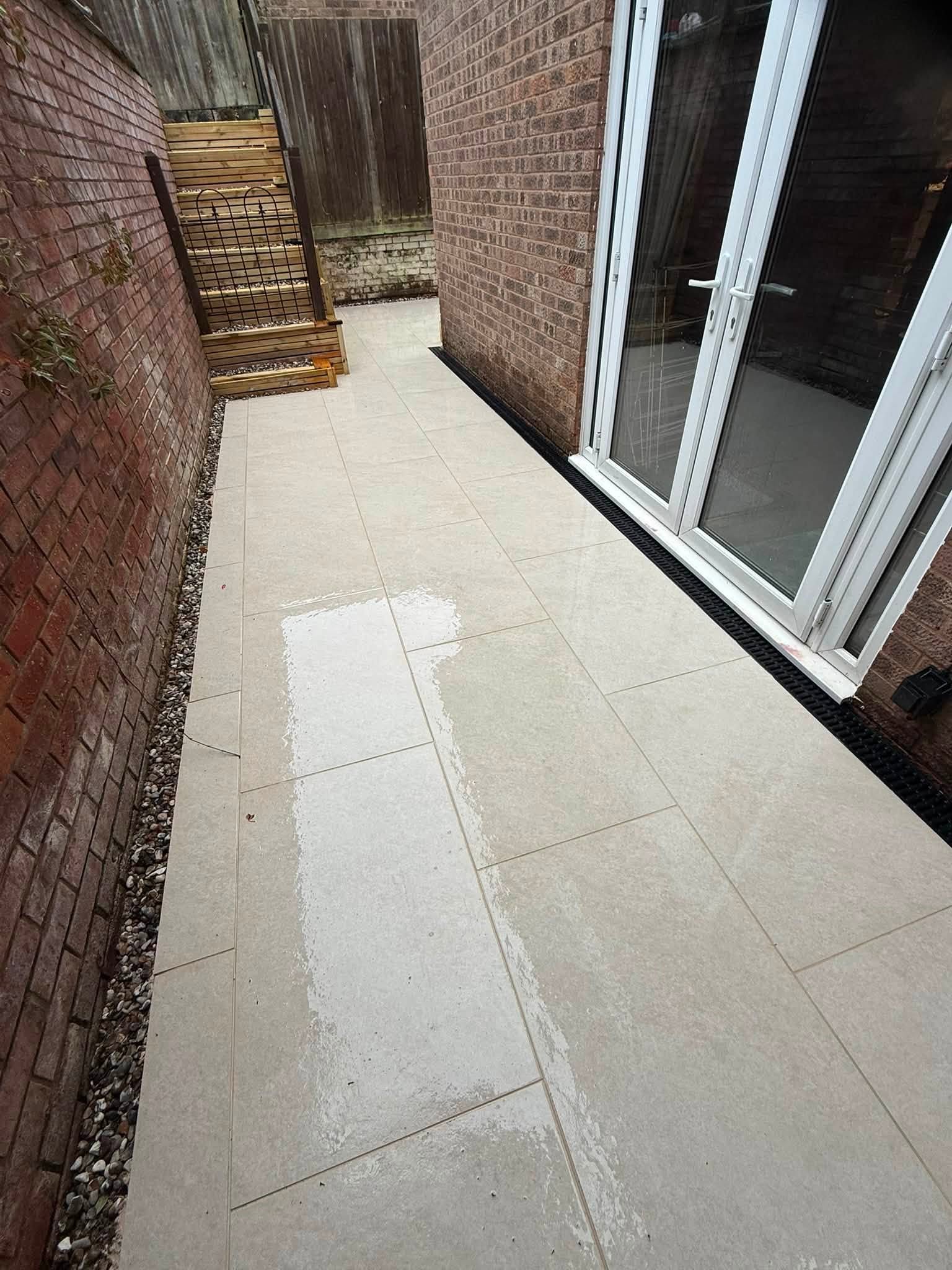 The same side return finished with pale paving